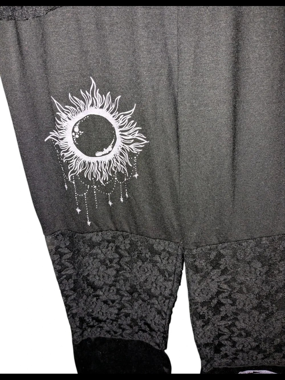 Black Leggings Sun/Moon/Lace Size Large - Picture 4 of 10